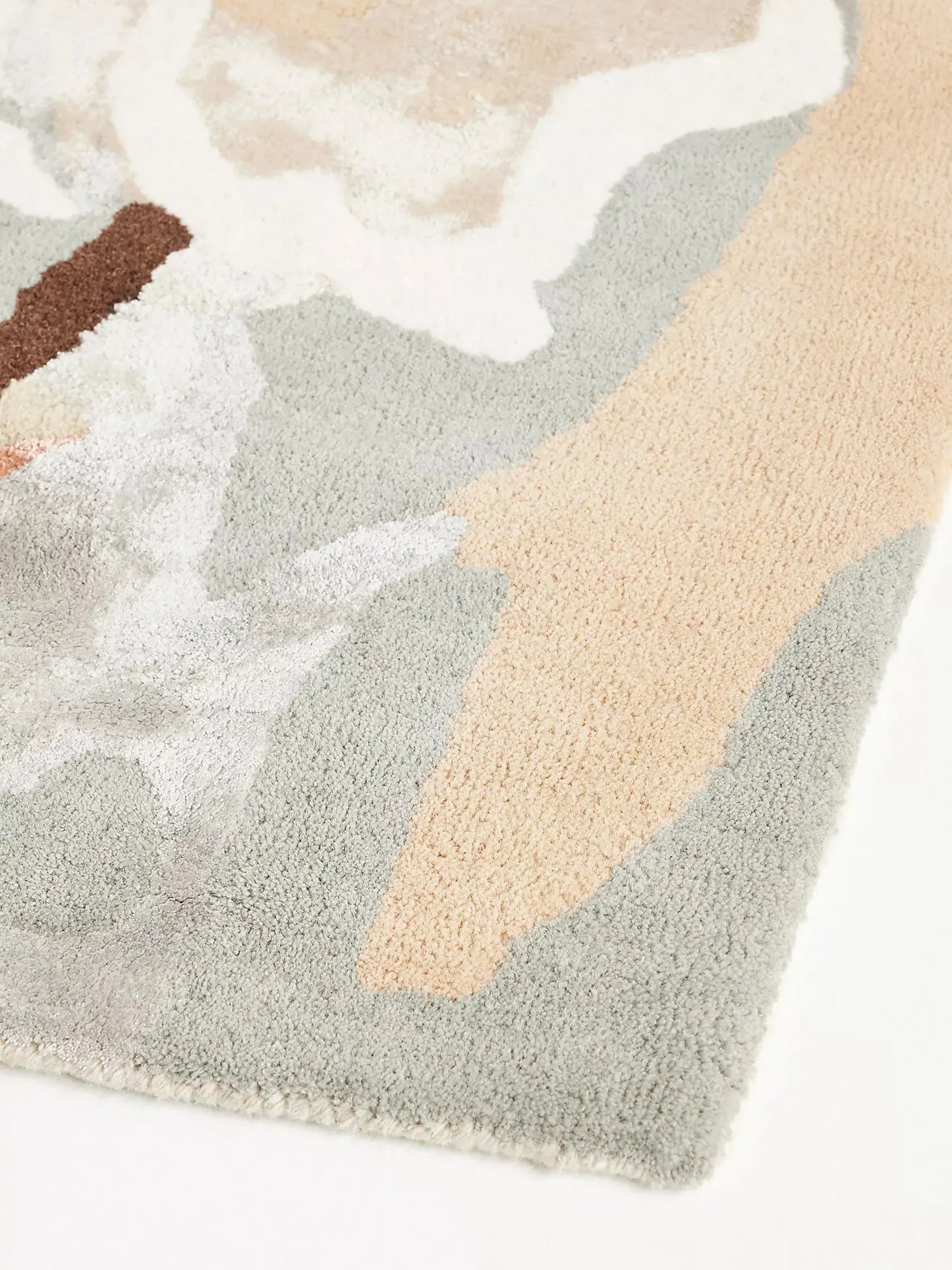 Hand-Tufted Dafney Wool Blend Rug