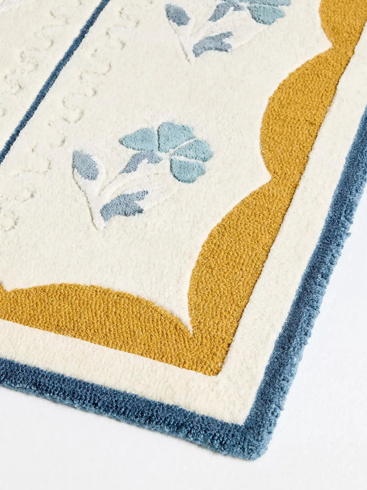 Essex Hand-Tufted Wool Blend Floral Rug