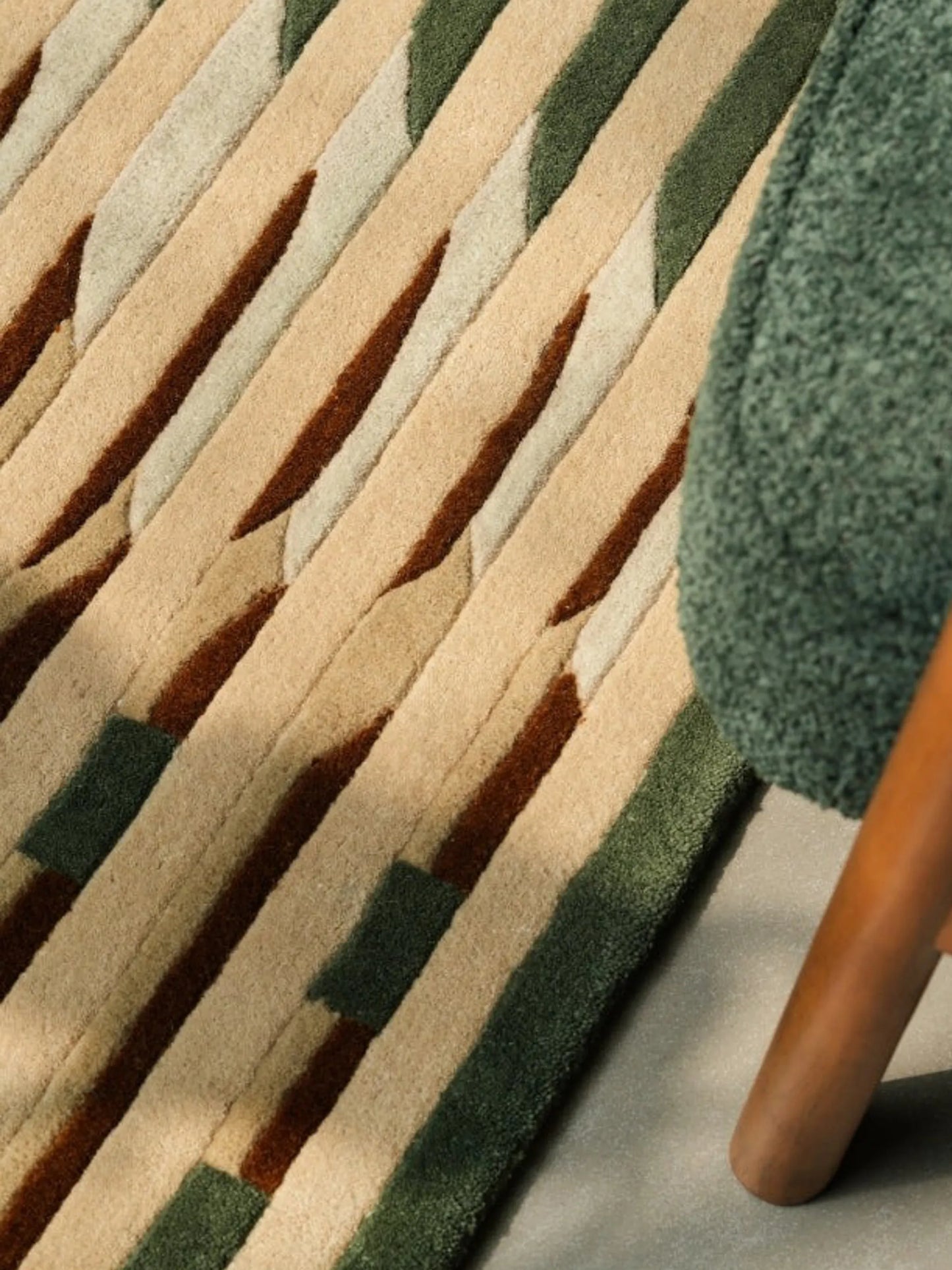 MINDTHEGAP Edelweiss Wool Hand-Tufted