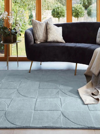 Round square rug
