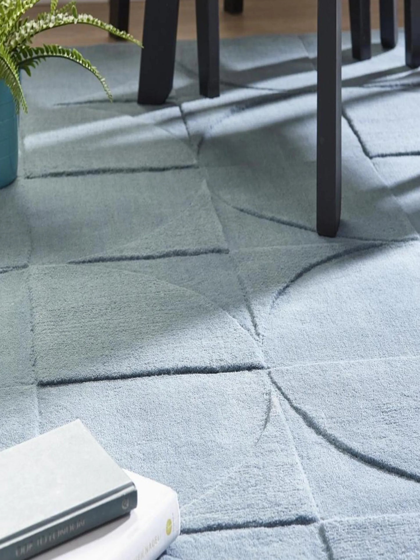 Round square rug