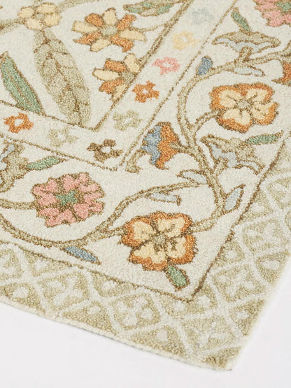 Tufted cotswold