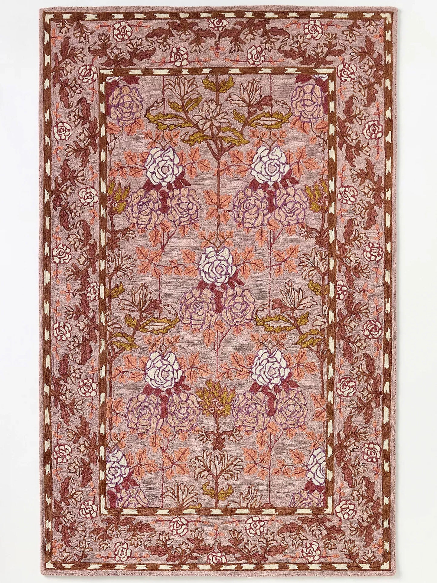 Tufted hooked floral rug