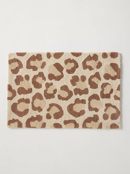 Tufted wool Cheetah